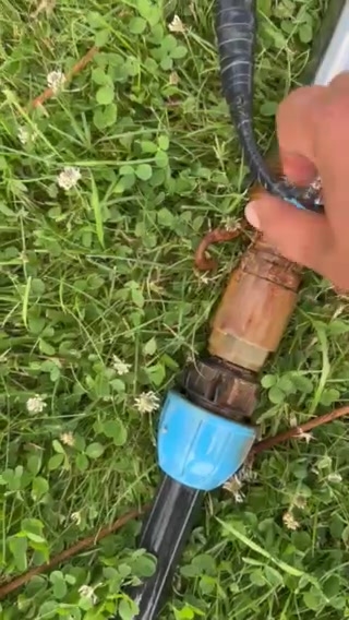 Монтаж на нова сондажна помпа в Горна Малина